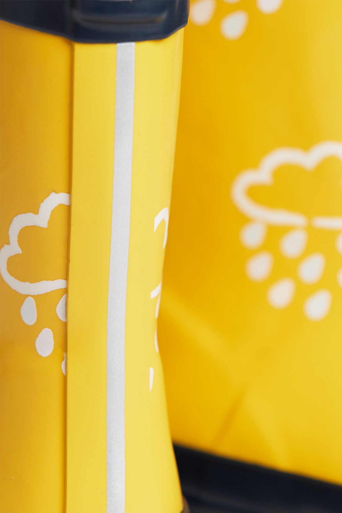 Grass & Air Kids Colour Revealing Wellies - Yellow - Image 3
