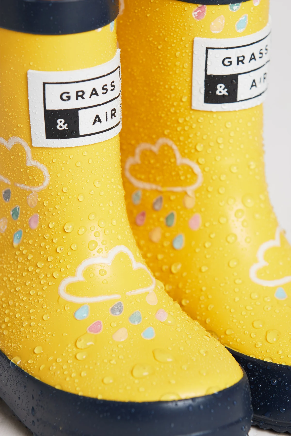 Grass & Air Kids Colour Revealing Wellies - Yellow - Image 8